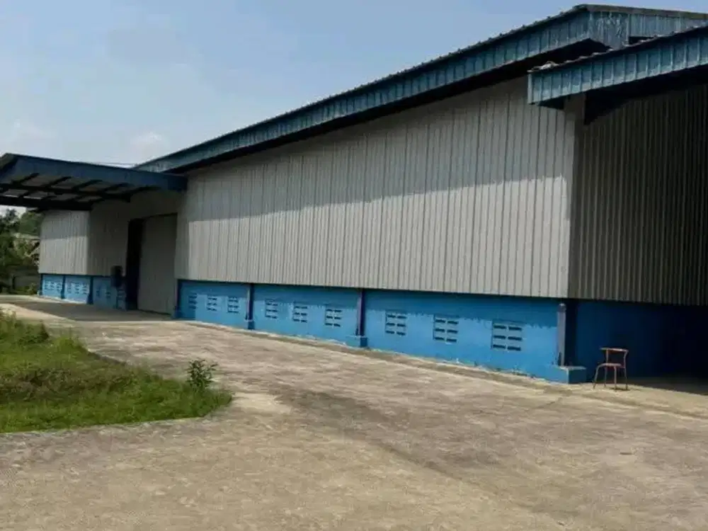 Dijual Gudang di Cipondoh, Lt.1.762m2, Hadap Jalan Raya Utama