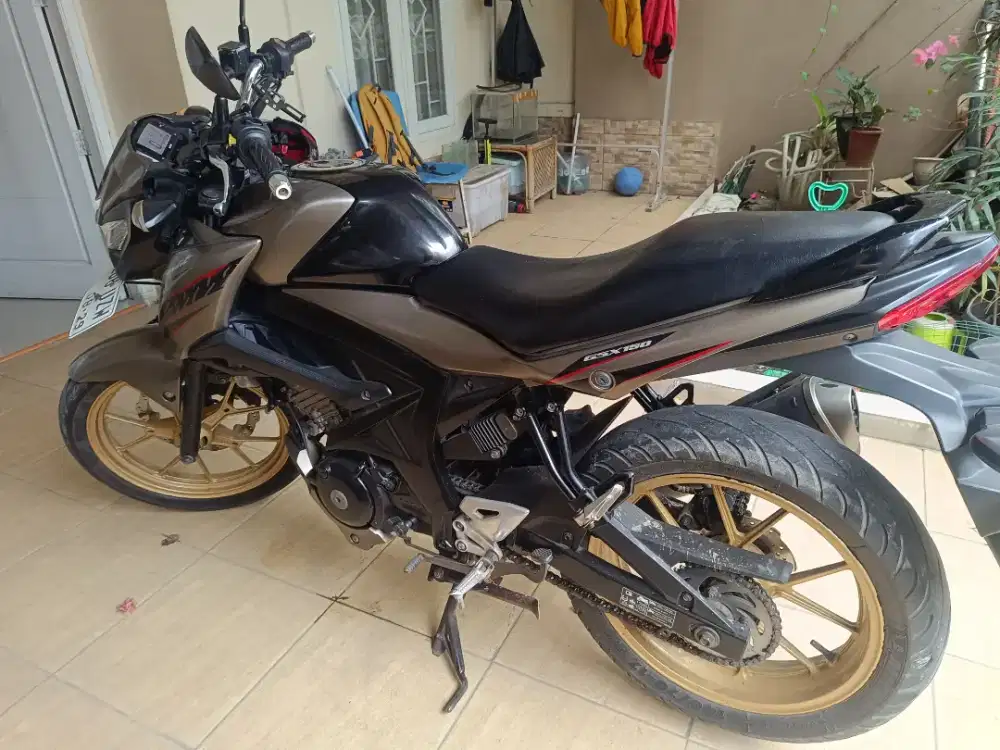 SUZUKI GSX BANDIT 150