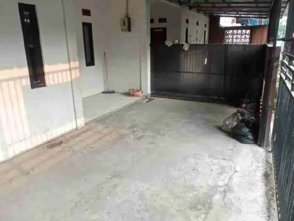 Disewakan rumah tengah kota siap pakai