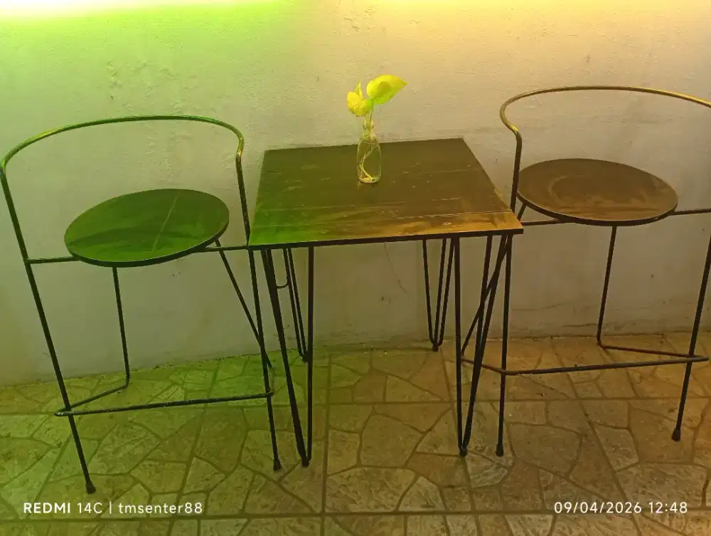 Di jual Meja kursi Bundar set Cafe Murah
