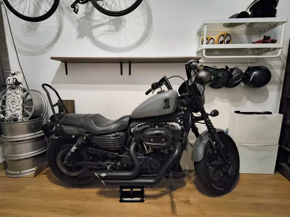 Harley-Davidson Sportster 883 Low (XL883L) 2011 – Kondisi Terawat!