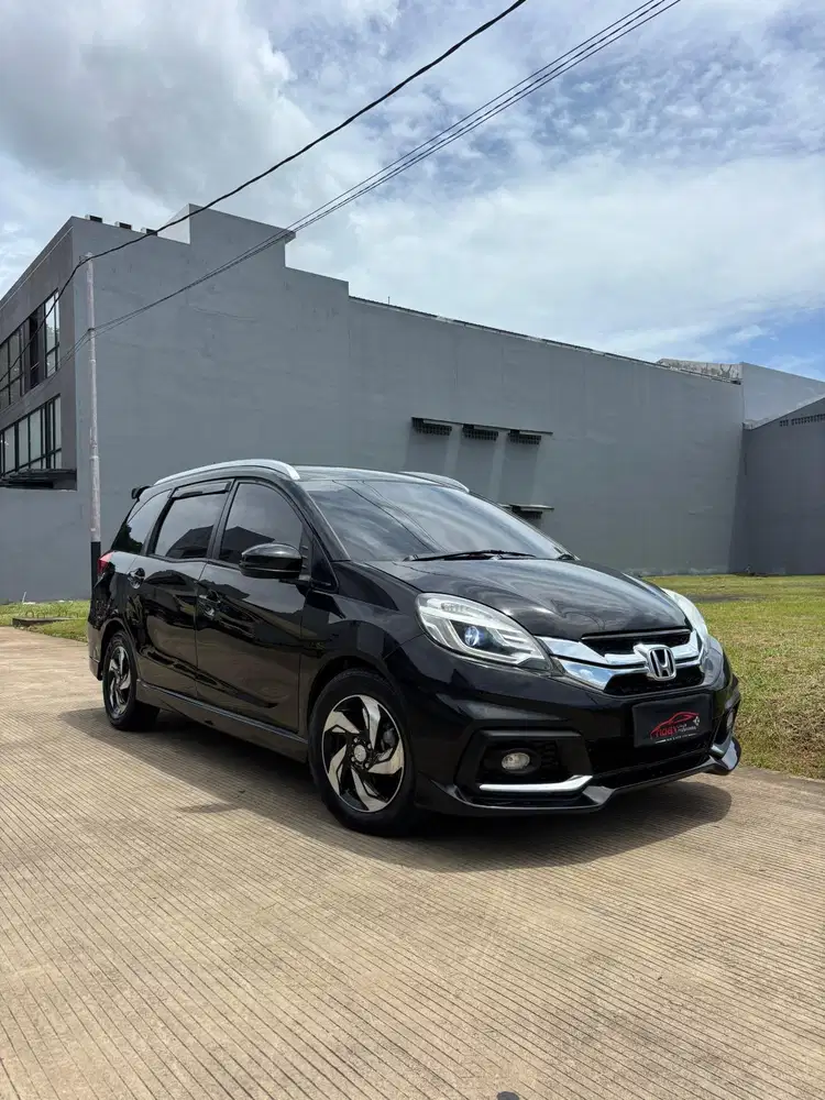 Honda Mobilio 1.5 RS CVT 2016 Automatic ( Hitam Metalik )