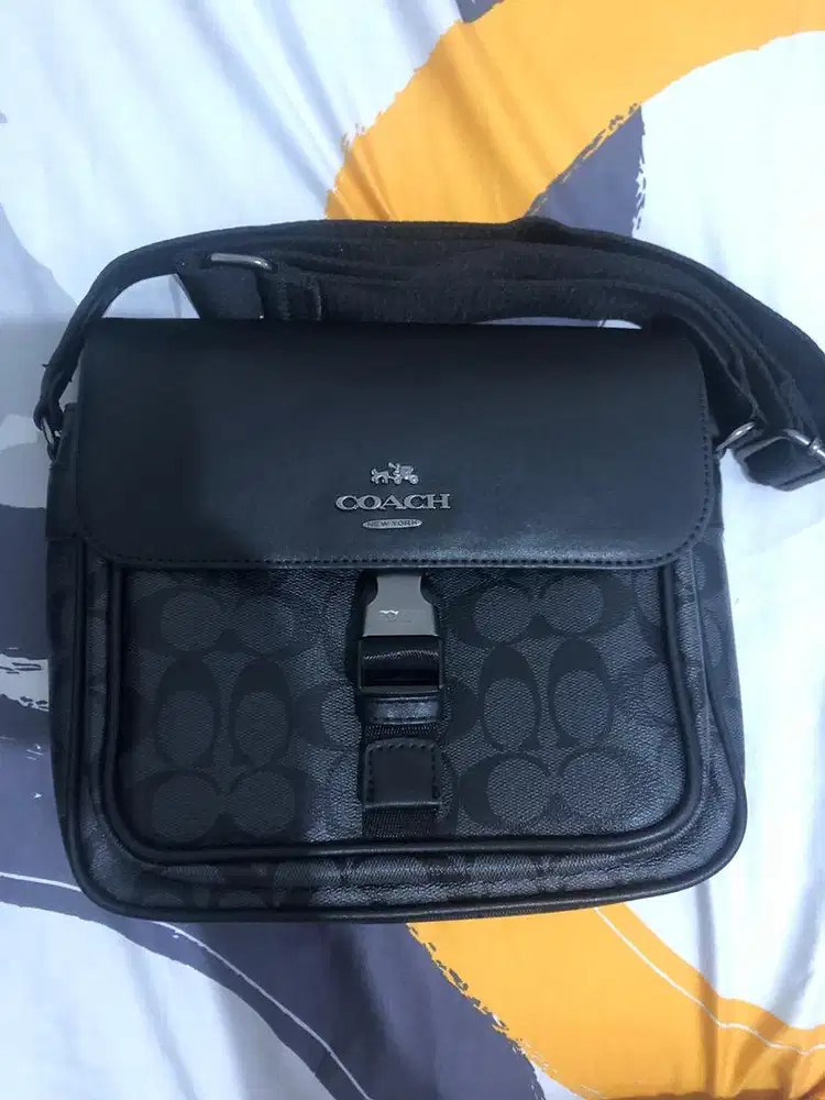 Tas pria Coach kondisi terawat