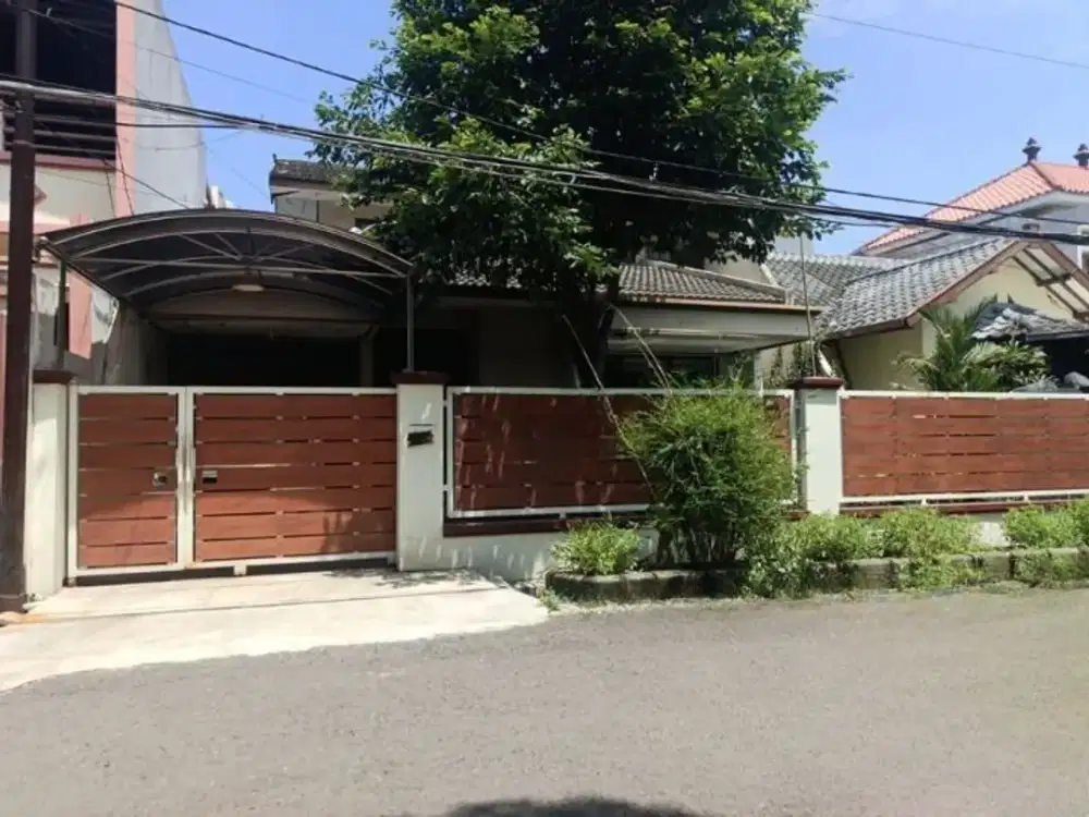 DI JUAL RUMAH TENGAH KOTA SURABAYA KT
