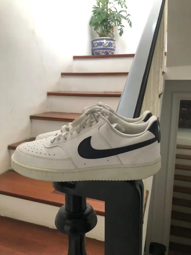 Sepatu NIKE white color