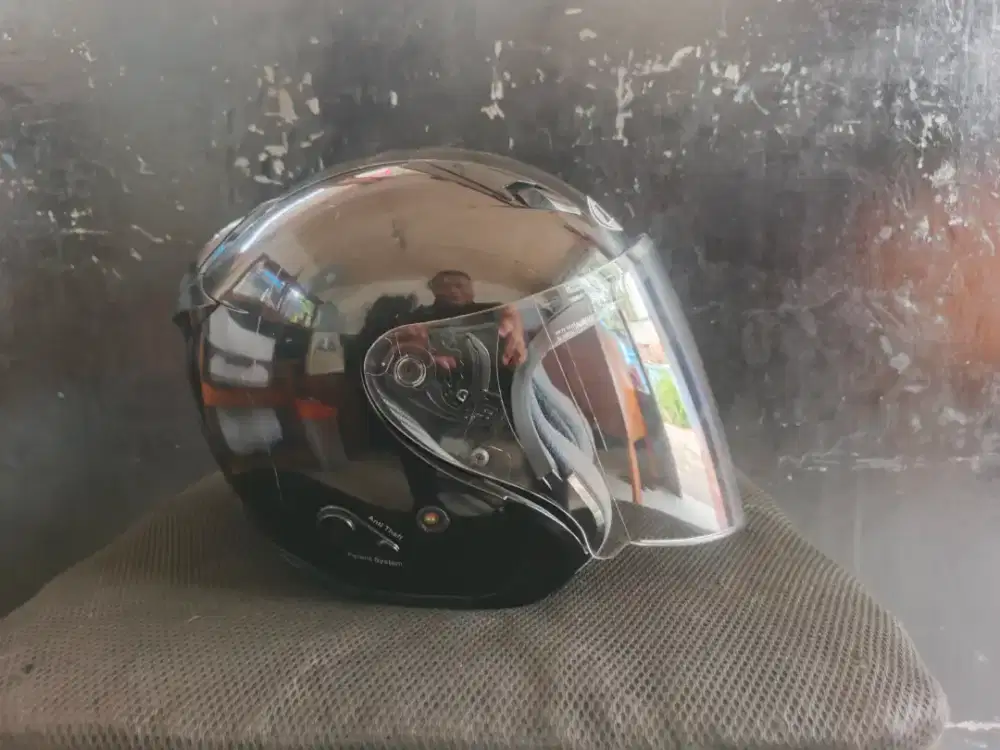 Helm INK Metro 2