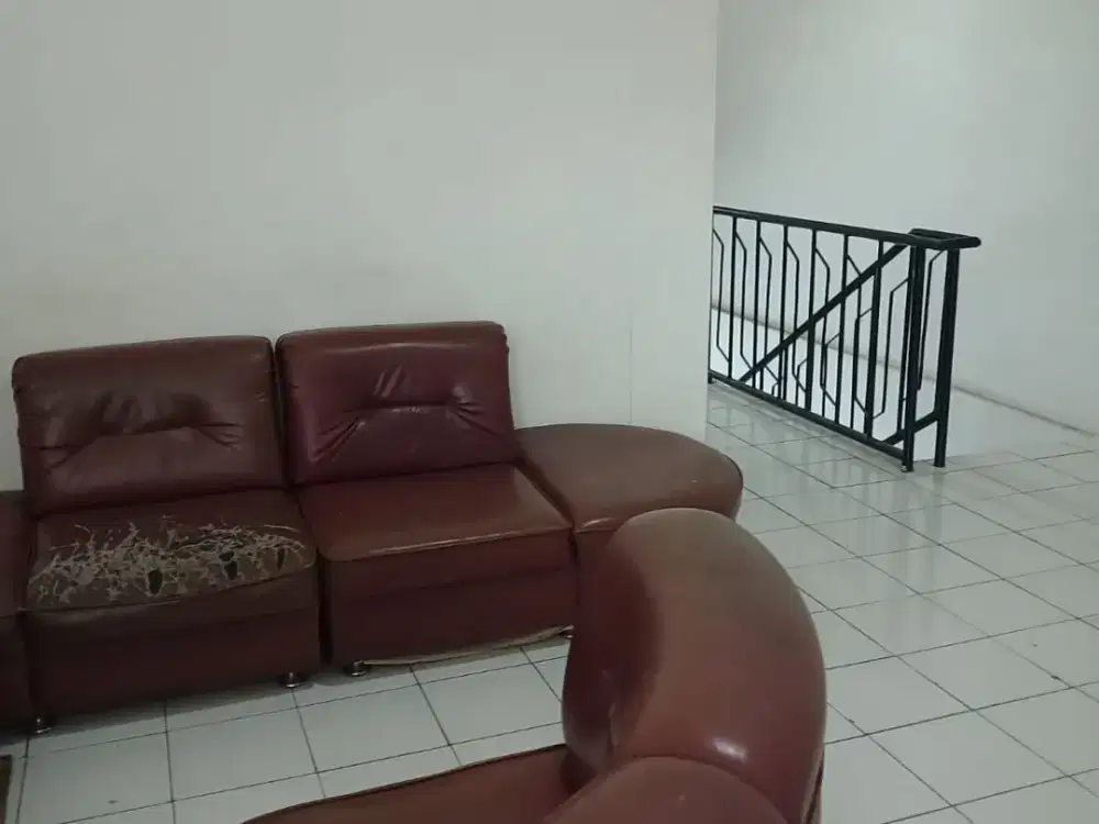 Disewakan Ruko 4 Lantai Siap Pakai Coock untuk Usaha Lokasi di Mainroad Jl Ahmad Yani Bandung