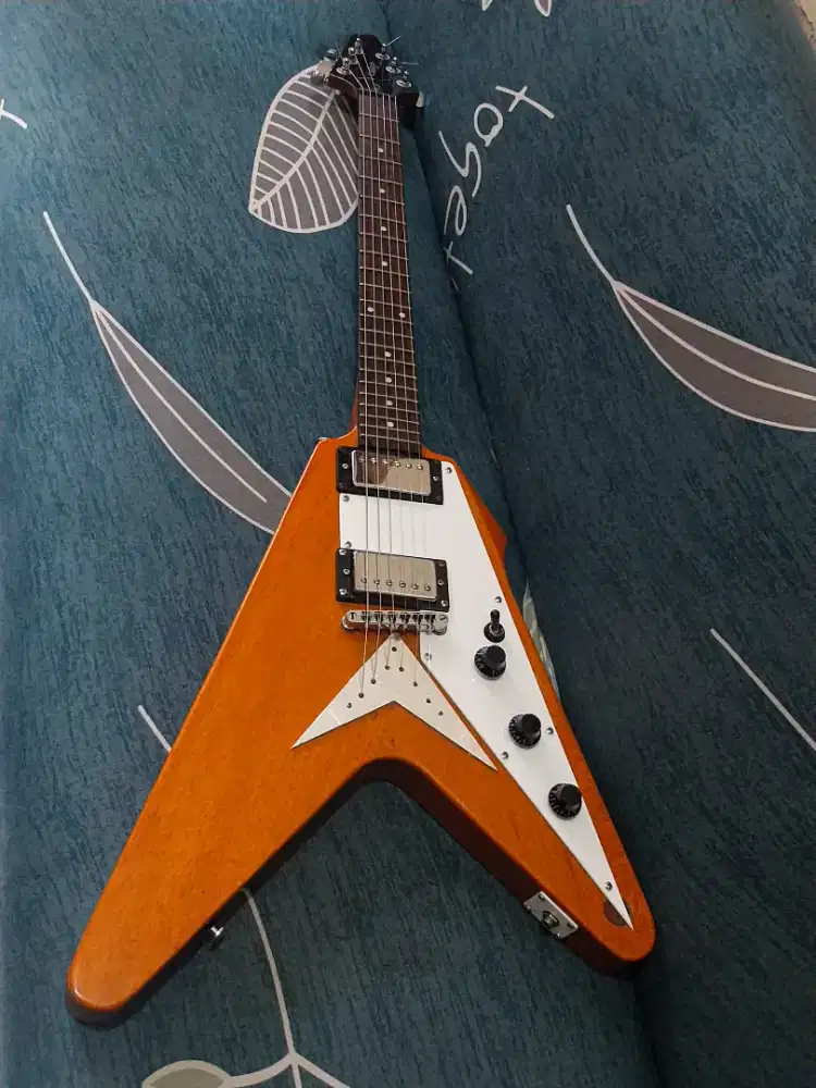 2012 Vintage Guitar V60 Flying V Original