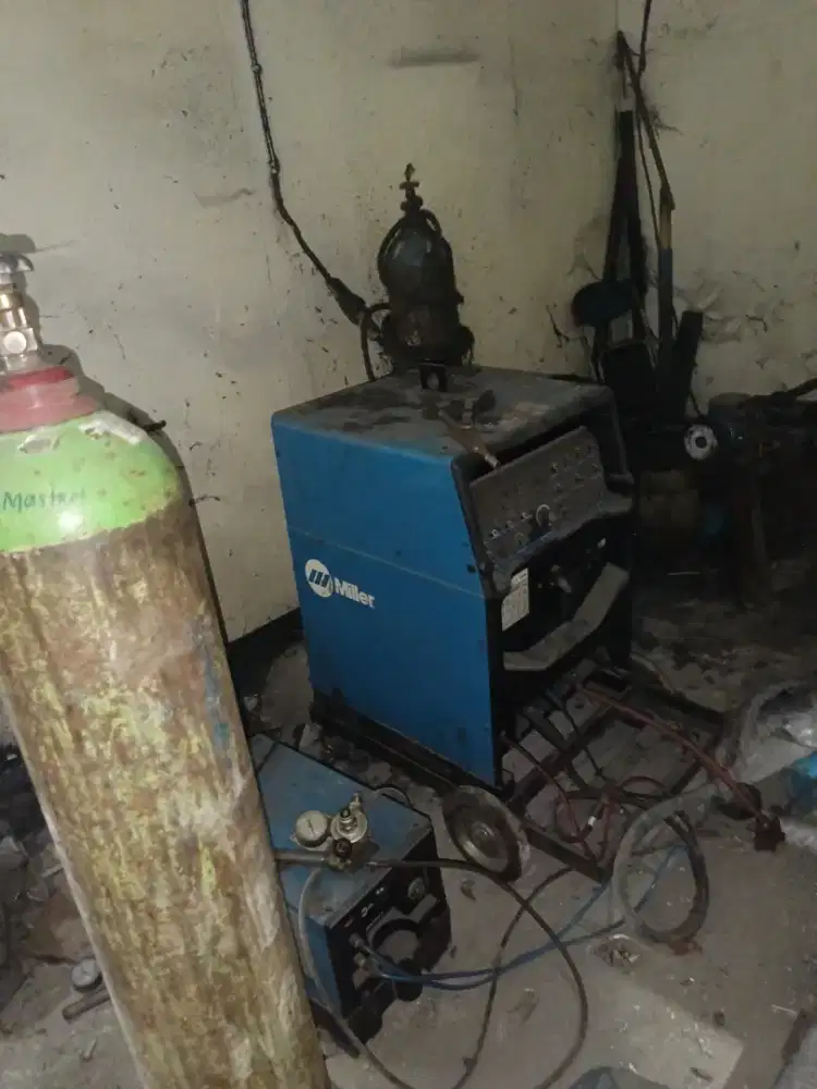 Dijual mesin bengkel bubut bekas kondisi bagus