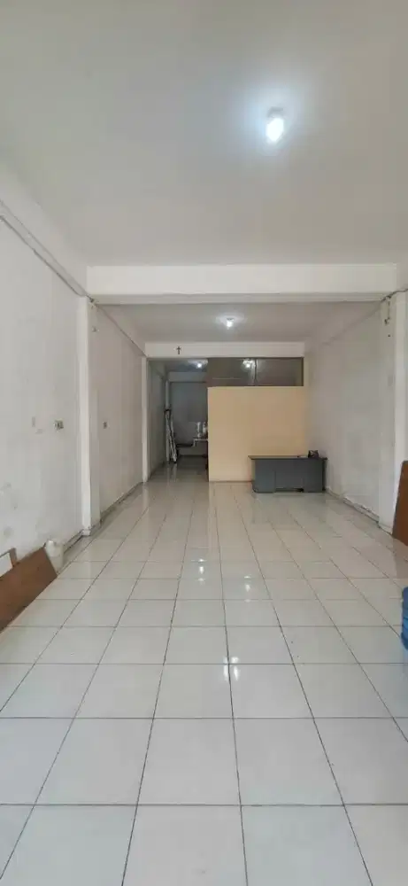 Disewakan Ruko Karang Empat