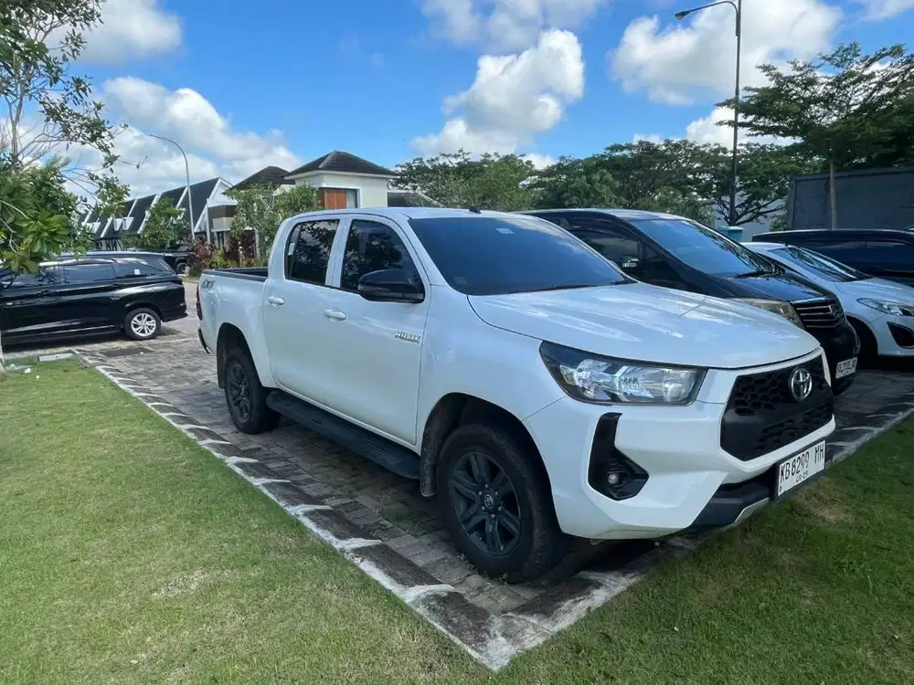 [FOR SALE - LOW KM] Toyota Hilux Double Cabin 2.4 G 4x4 MT 2024