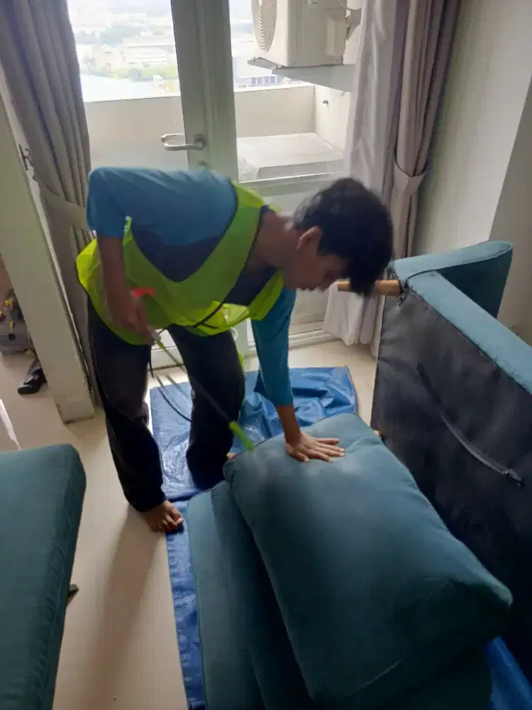 Jasa cuci sofa dan kasur