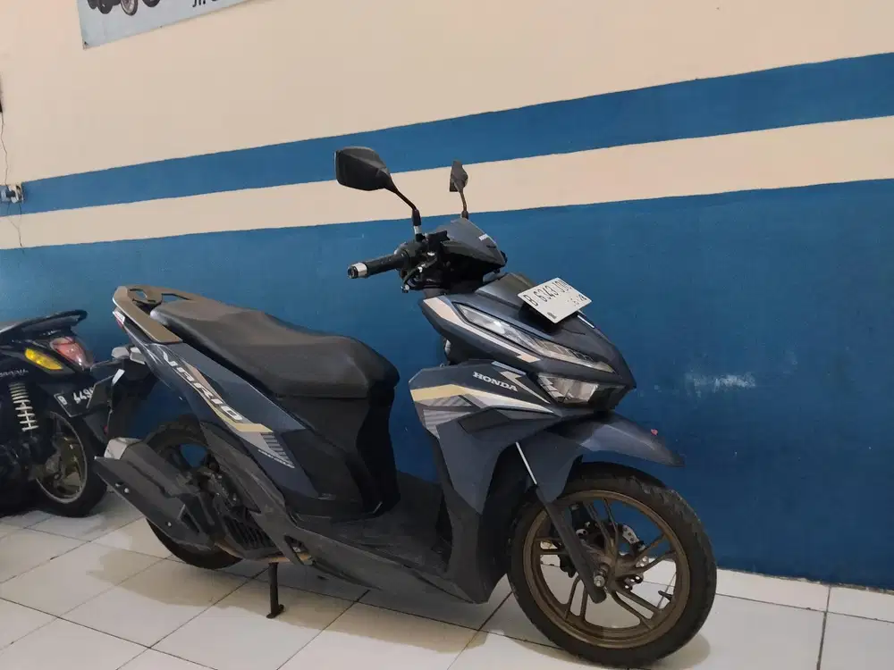 (Dijual cepat) honda vario 125cc 2023 gen2 siap pakai