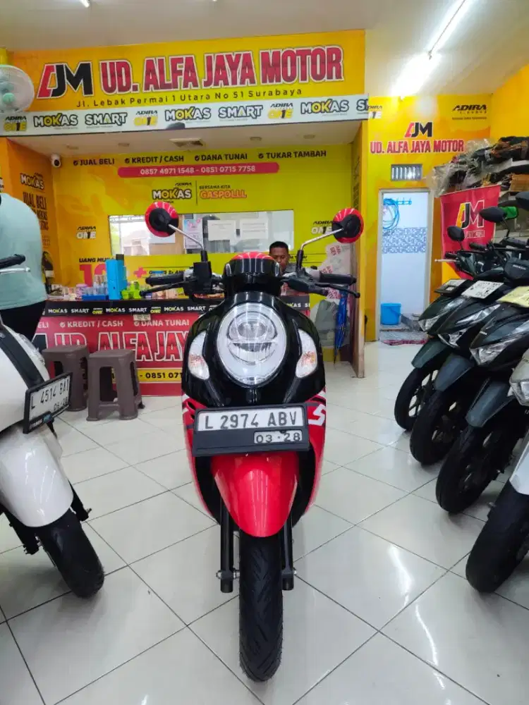 Honda Scoopy sporty tahun 2023