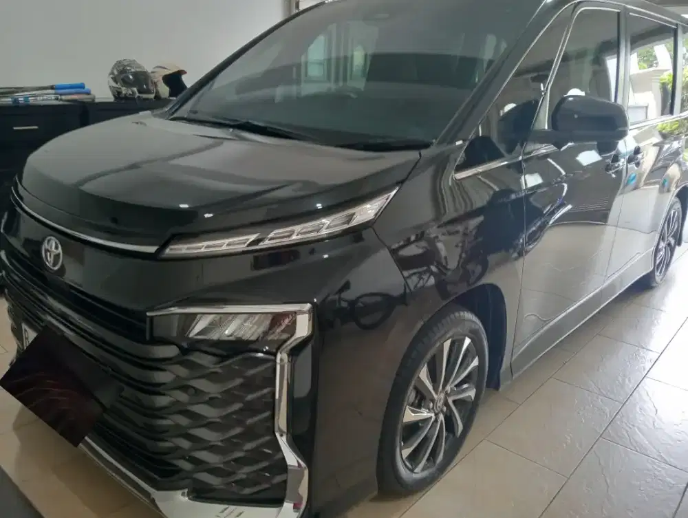 Toyota voxy 2024