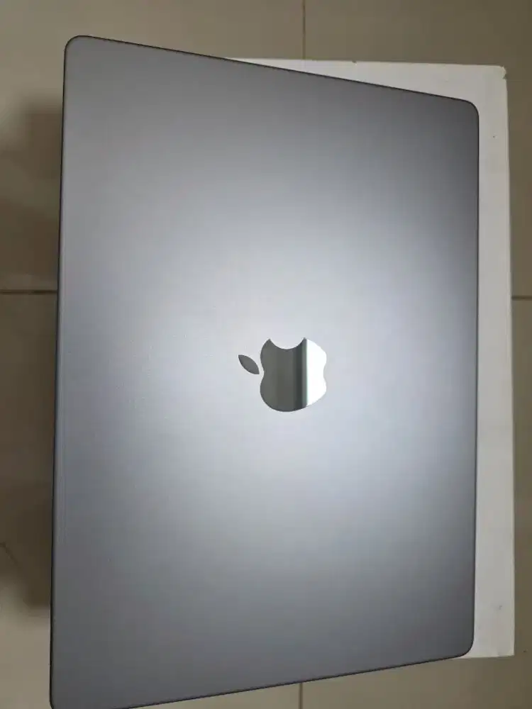 JUAL MACBOOK  PRO M3 8/1TB