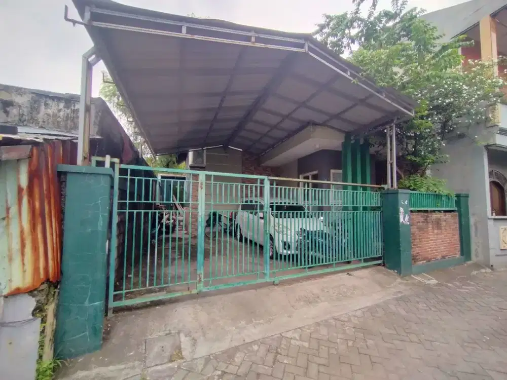 DI JUAL RUMAH DI TENGGILIS KAUMAN