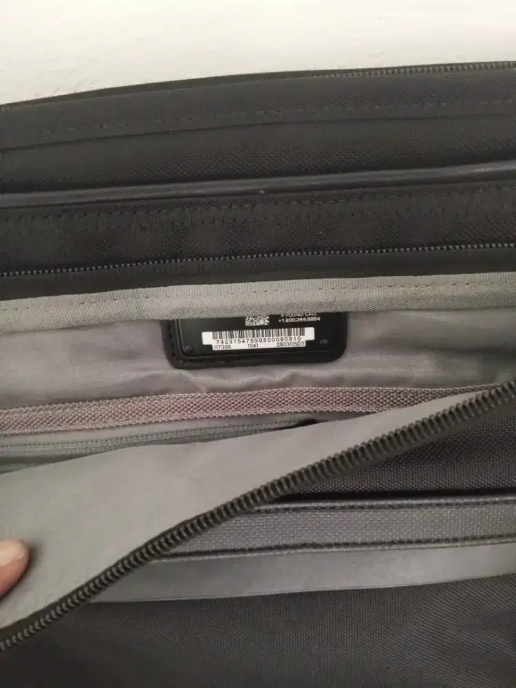 Tas laptop Tumi