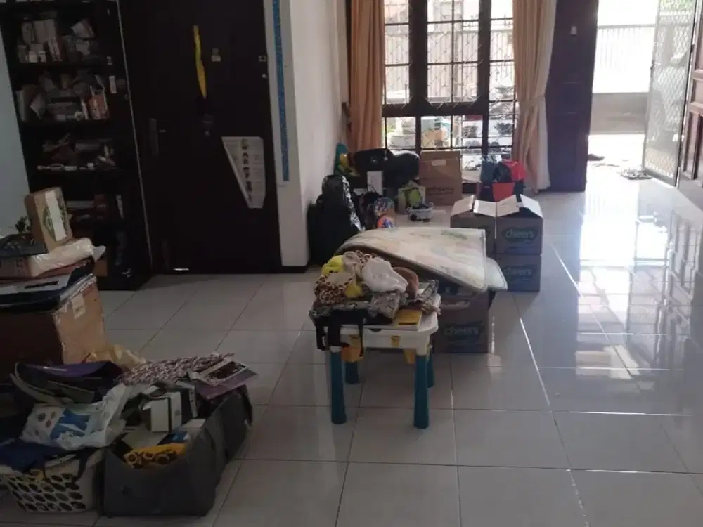 DI JUAL / DI SEWAKAN RUMAH DI PRAPEN INDAH KT