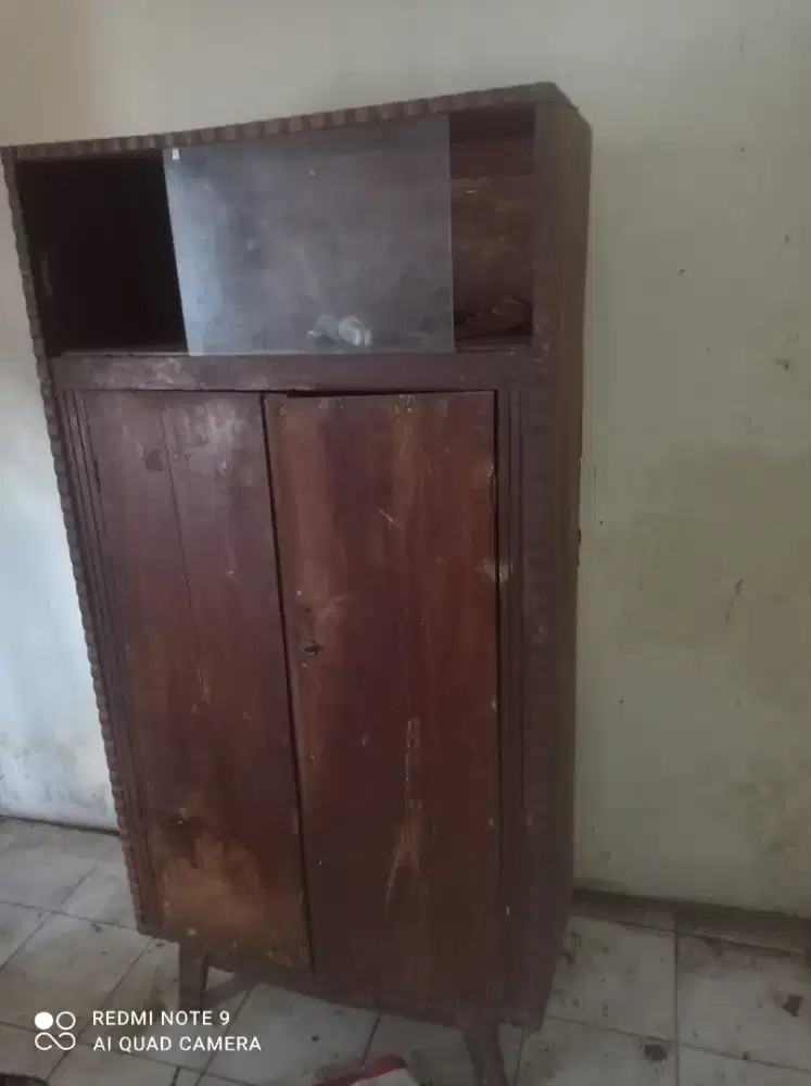 Jual lemari jati bekas