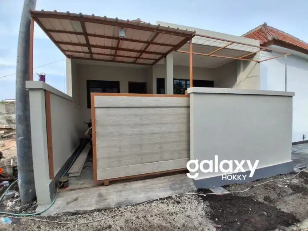 DISEWAKAN RUMAH BARU SIAP HUNI SEMI FURNISHED DI KEROBOKAN BADUNG
