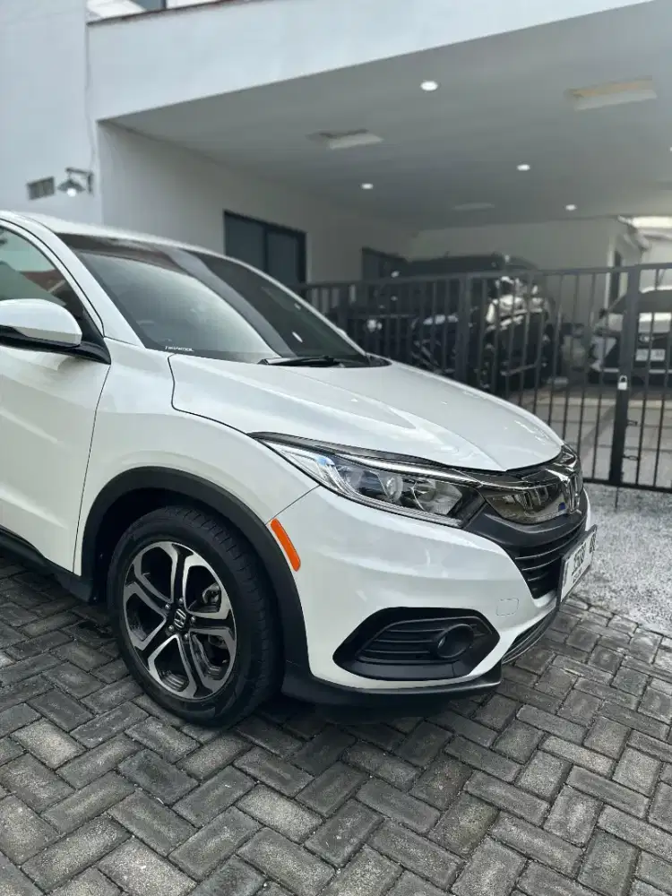 Jual mobil kesayangan HRV tipe E thn 2022 AT