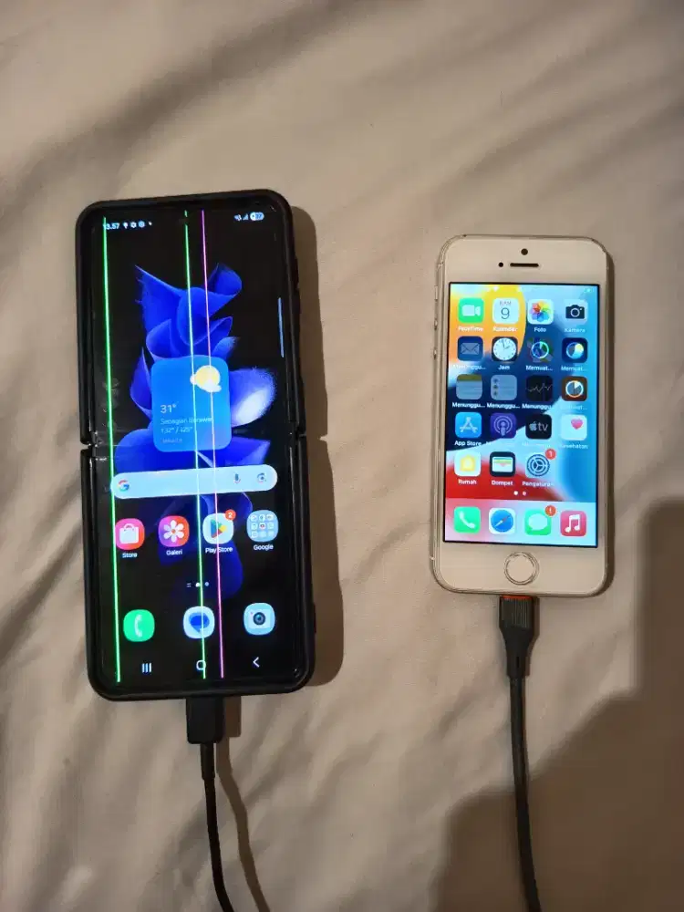 Jual borongan z flip 3 dan iphone se