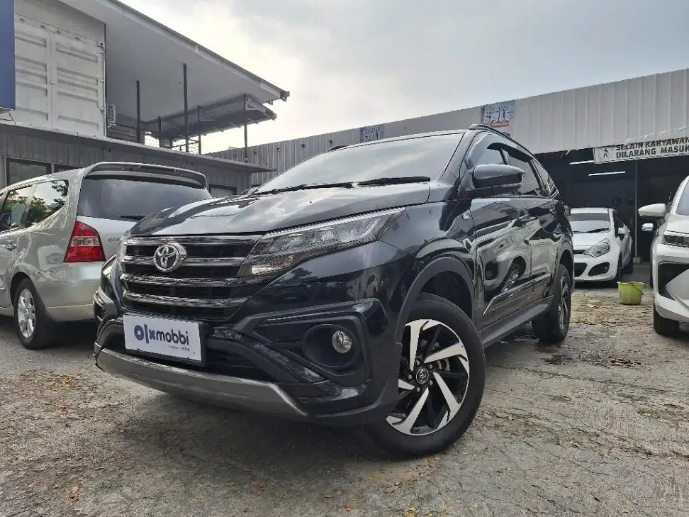 DP MURAH Toyota Rush 1.5 GR Sport Bensin-AT 2021 Silver CUZGB