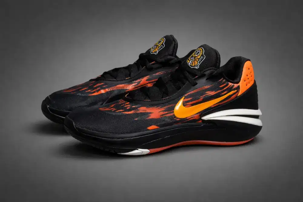 Sepatu basket GT Cut 2