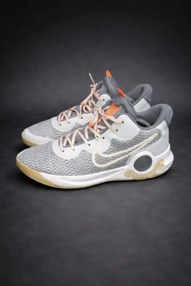 Sepatu Basket KD Trey 5