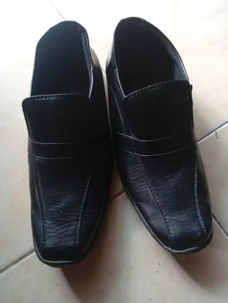 Sepatu pria formal pantopel kulit T02 SERIES