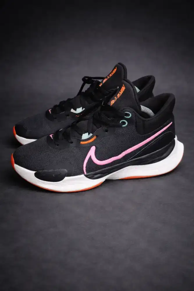Sepatu Basket Nike Renew Elevate