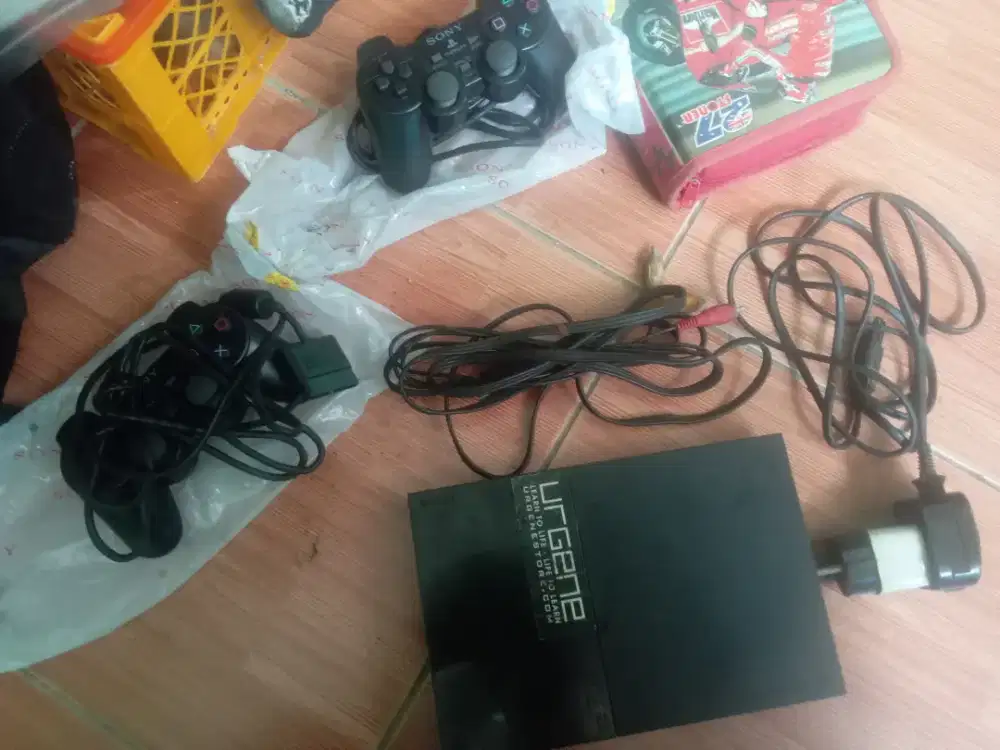 PLAYSTATION 2 SLIM