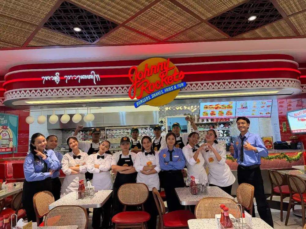 WE'RE HIRING Johnny Rockets Indonesia (Server, Cook, Admin)