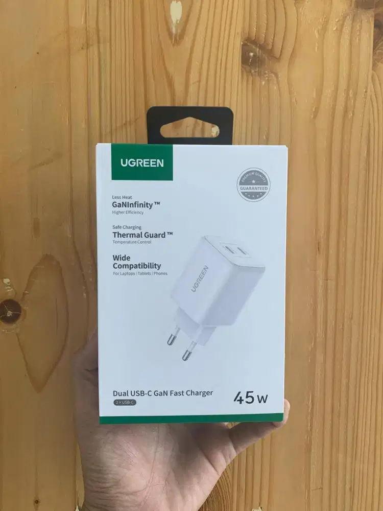 UGREEN Adaptor Dual USB-C GaN Fast Charger 45W - 65058