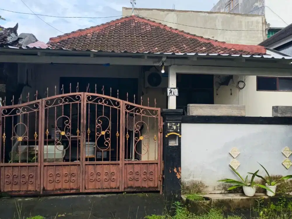 Dijual - Rumah Perlu Renovasi - Lokasi di Perumahan Taman Mulia , Jimbaran , Badung-Bali.
