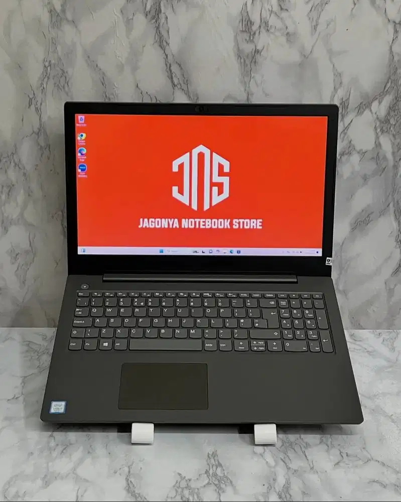 Lenovo V130-15IKB i7 7500U RAM 8GB SSD 256GB NVMe Layar 15.6 HD