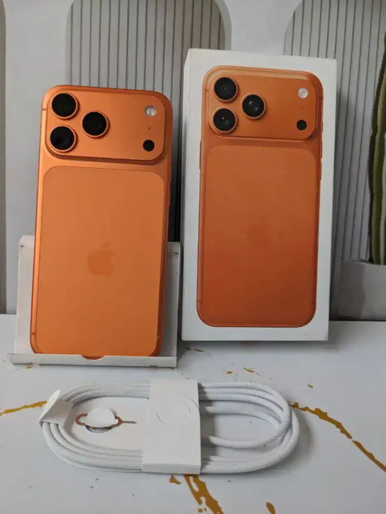 Iphone 17 pro Max 256 iBox. CC 0. Like new fullsett