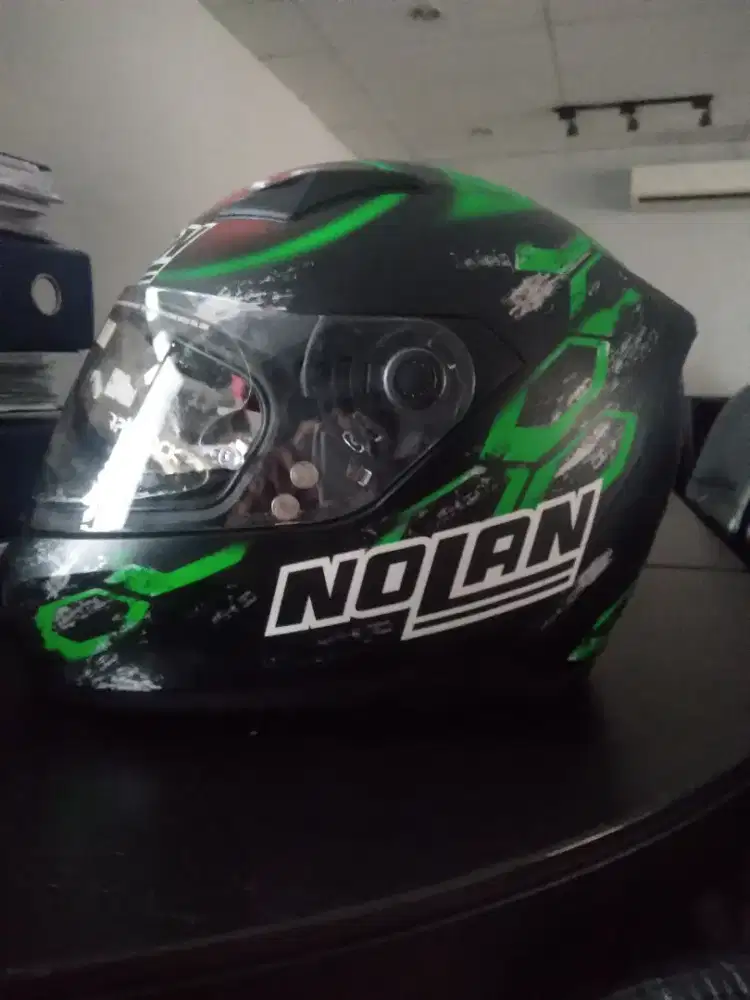 Di jual helm nolan limited edisi.kondisi new.