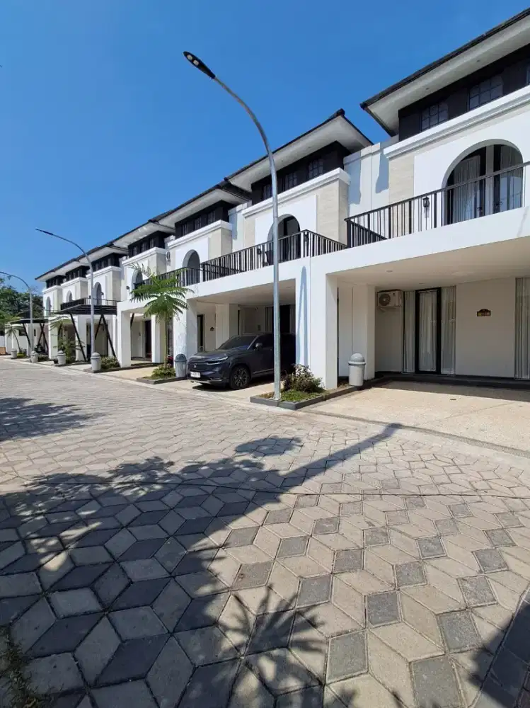 Rumah Mewah Lokasi Tengah Kota di Kedungmundu dekat UNIMUS Citragrand