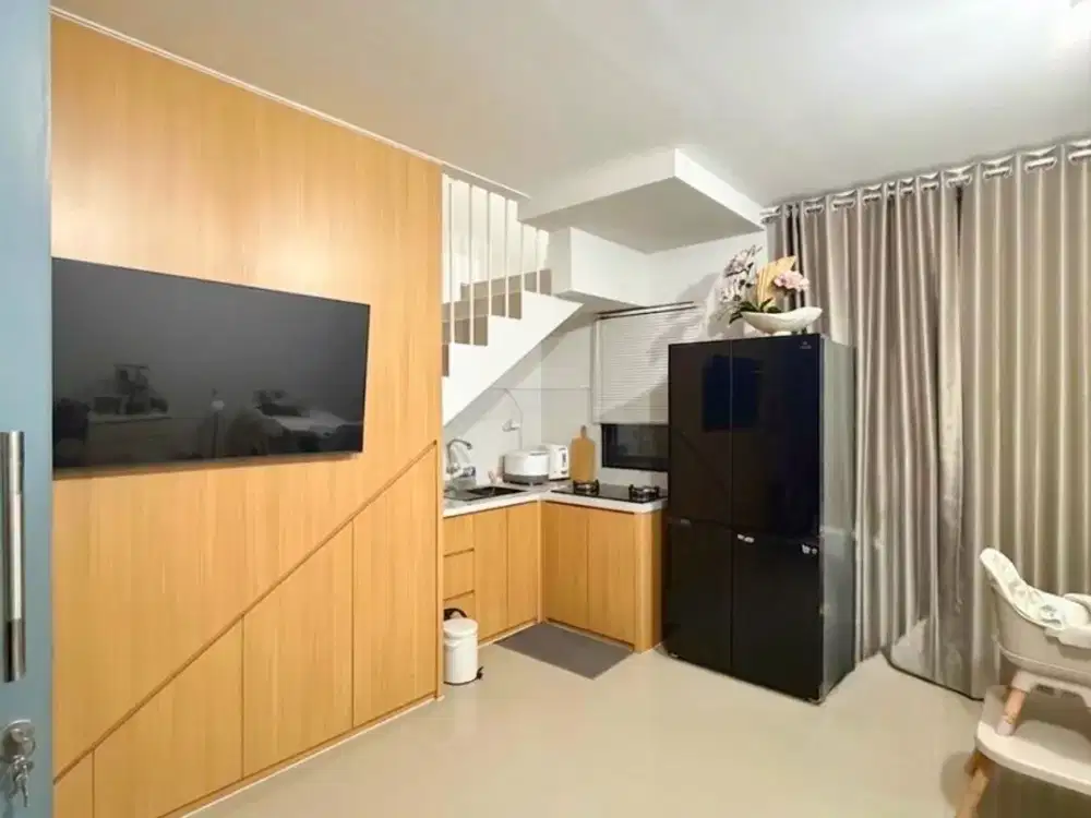 Murah Rumah 2 Lantai Siap Huni Semi Furnish Cluster Serenade di Royal Residence, Surabaya Barat