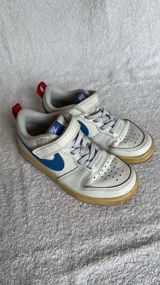 Nike anak putih biru