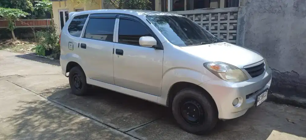 Xenia Mi 2005 Silver