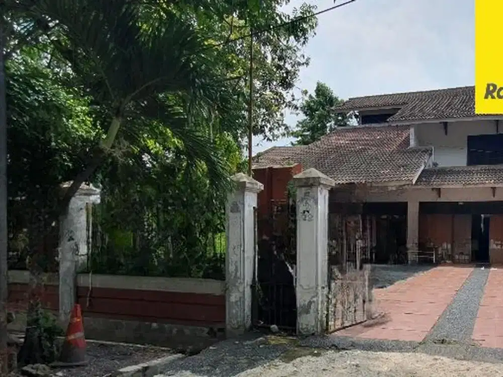 Dijual Rumah 2 lantai di Jalan Raya Tenggilis Surabaya
