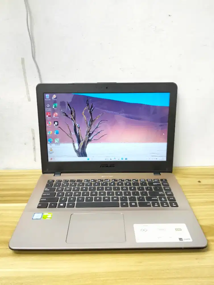 Asus VivoBook 14 A442UR Intel Core i5-8250U Ram 8GB SSD 256GB 930MX