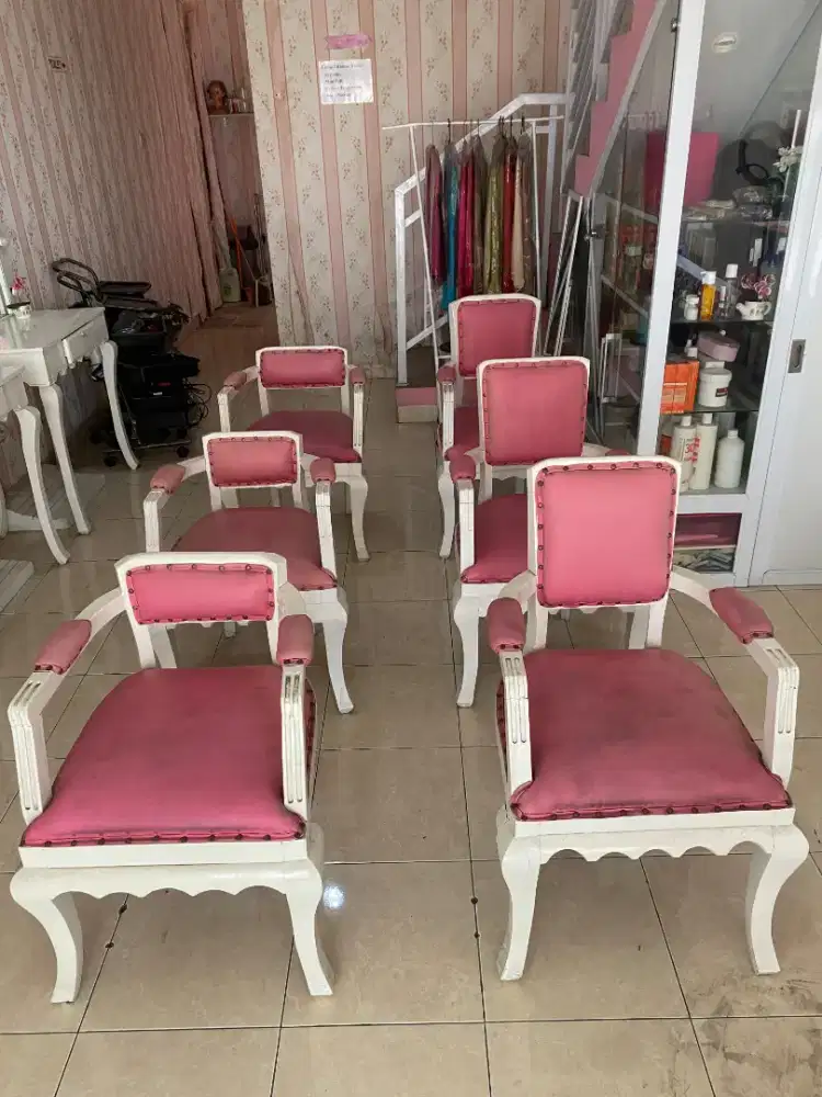 Murah buat modal salon, dijual 6 set meja kursi kaca  potong rambu
