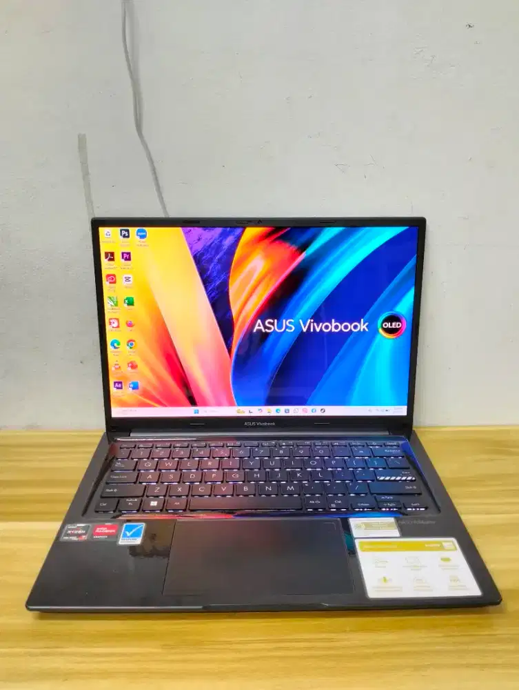Asus VivoBook 14 M1405YA OLED AMD Ryzen 7 7730U Ram 8GB SSD 256GB