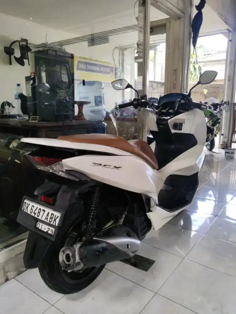 Dp 500 Honda PCX 150 CC thn. 2018 cash. Bali dharma motor