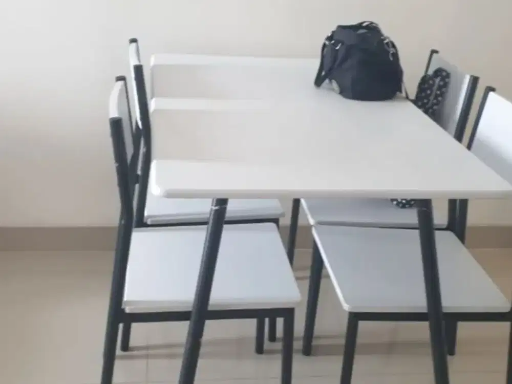 Tinggal Bawa Koper! Unit Full Furnished Desain Minimalis di Cleon Park, Yuk Miliki Tempat Tinggal Lokasi Strategis Dan Bebas Banjir