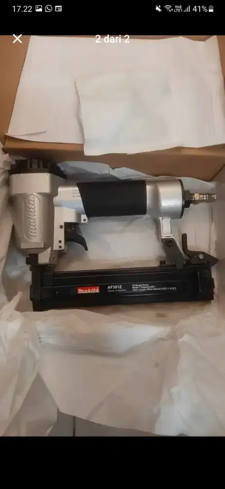 Mesin paku tembak makita